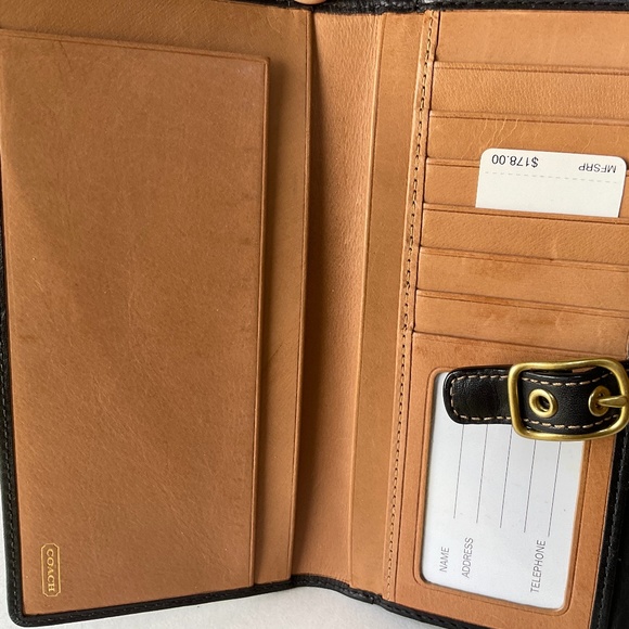 Coach Women’s Wallet - Black Leather - Picture 5 of 5